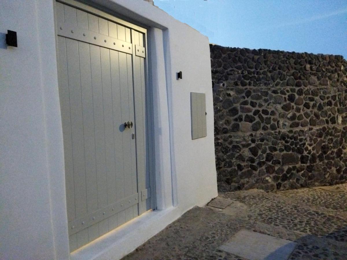 Angeleve Villa With Private Jacuzzi Fira  Exterior photo