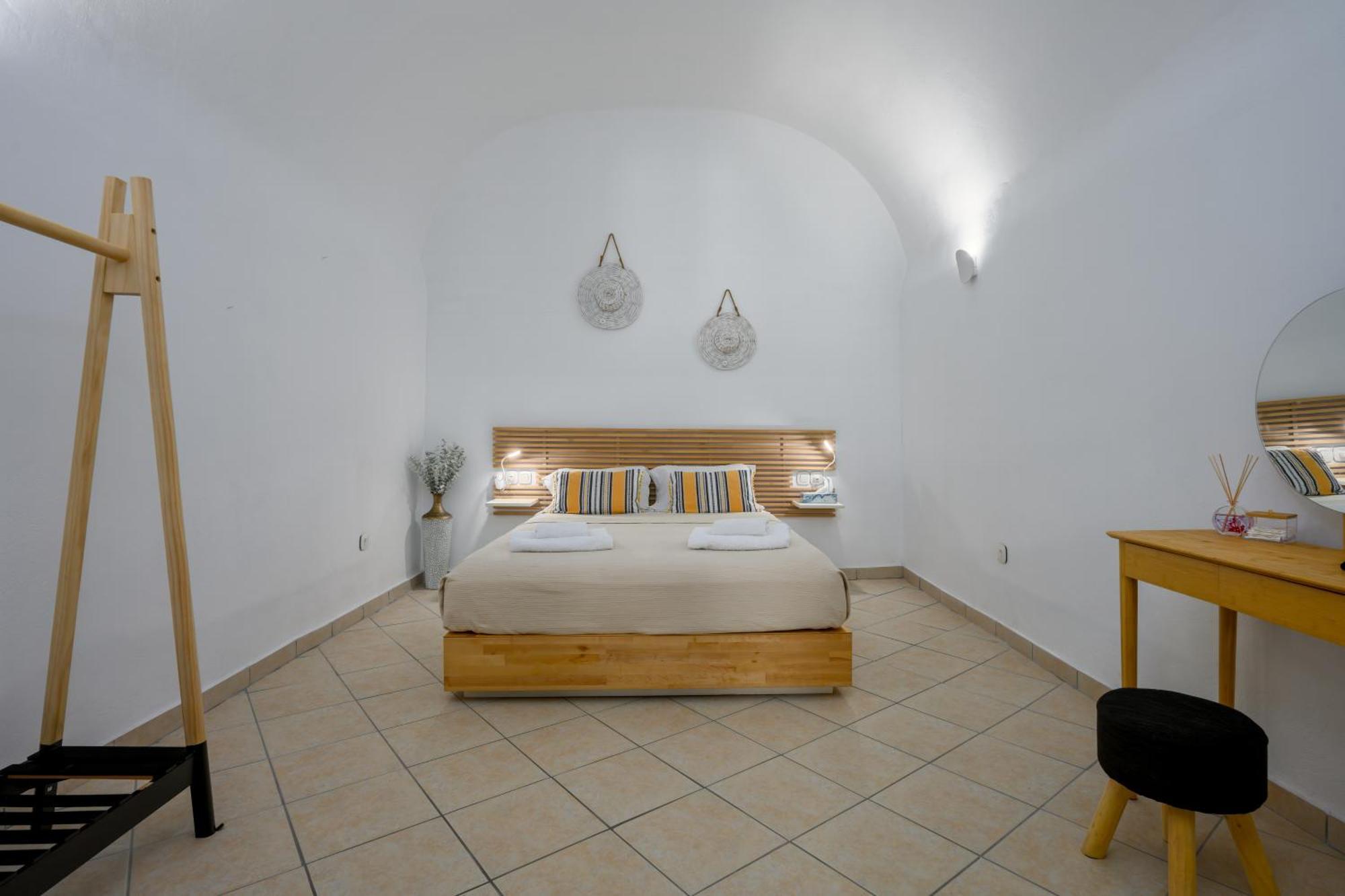 Angeleve Villa With Private Jacuzzi Fira  Exterior photo